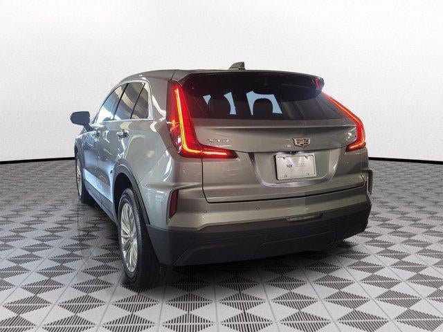 Certified 2024 Cadillac XT4 Luxury FWD image 4