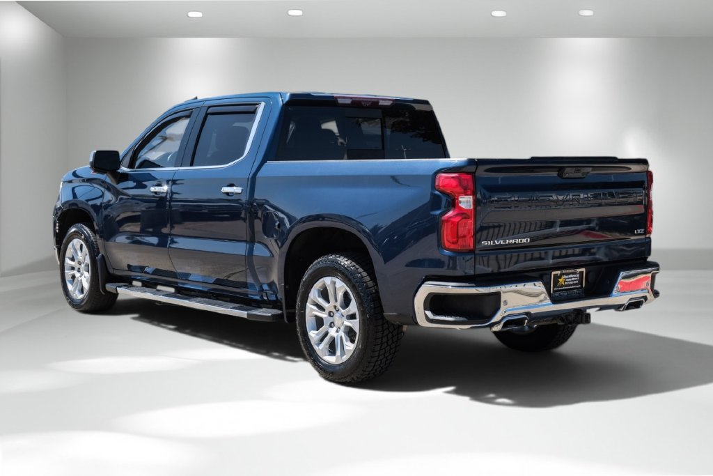 Used 2022 Chevrolet Silverado 1500 LTZ w/ Technology Package AWD/4WD image 9