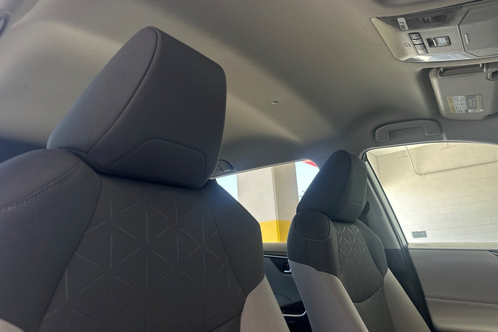 Used 2021 Toyota RAV4 XLE w/ XLE Grade Weather Package AWD/4WD image 16