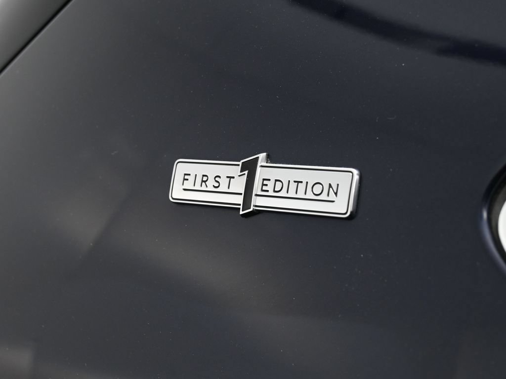 Certified 2023 Bentley Bentayga Extended Wheelbase AWD/4WD image 38