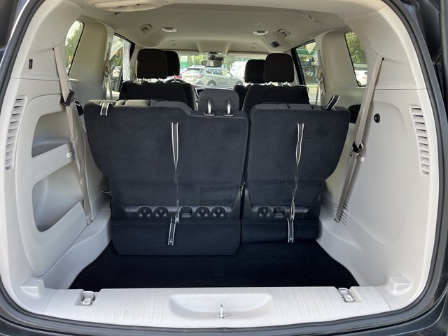 Used 2023 Chrysler Voyager LX FWD image 15