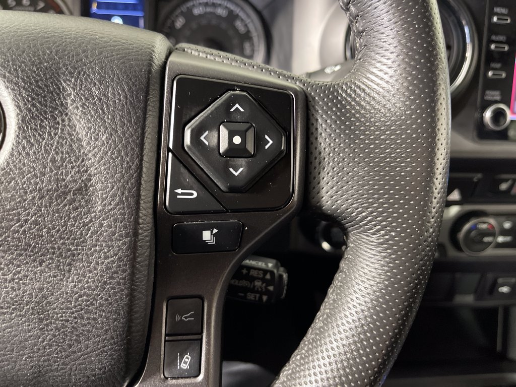 Used 2022 Toyota Tacoma TRD Sport w/ TRD Premium Sport Package RWD image 27