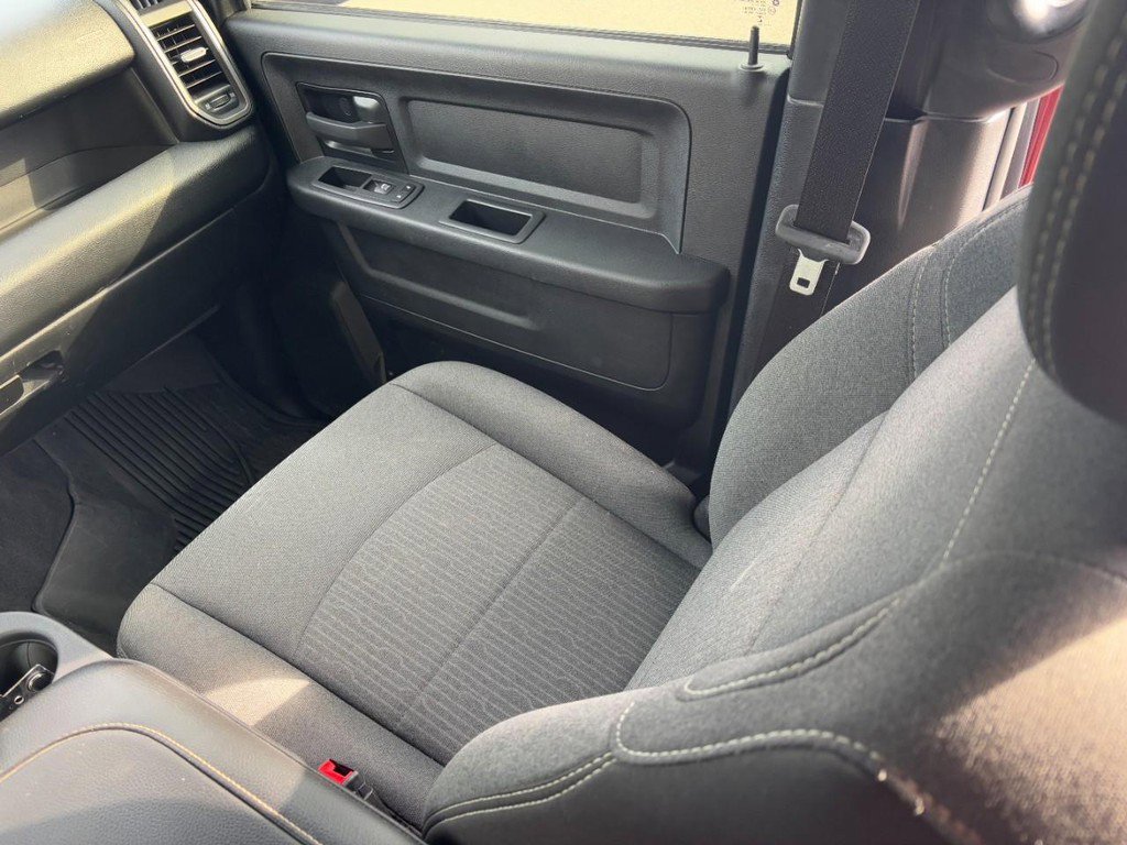 Used 2024 RAM 3500 Tradesman w/ Chrome Appearance Group image 18