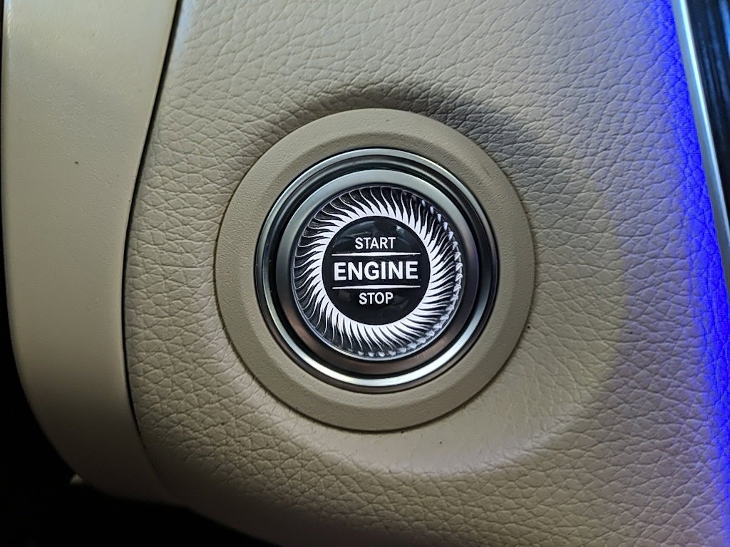 Used 2022 Mercedes-Benz GLC 300 4MATIC image 23