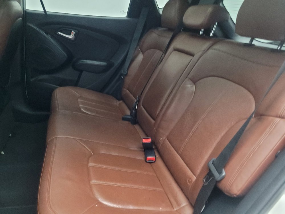 Used 2013 Hyundai Tucson Limited w/ Premium Pkg FWD image 18
