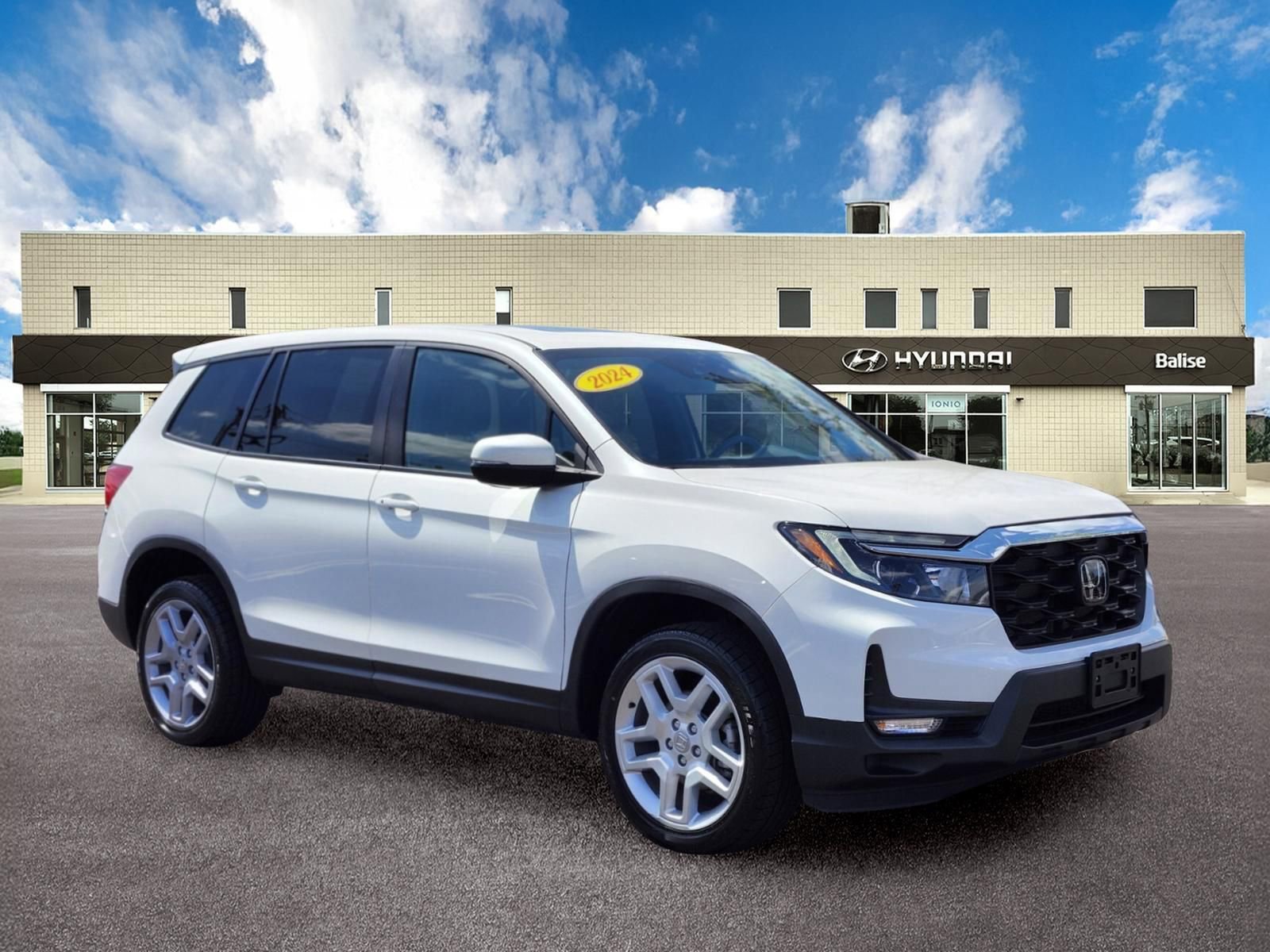 Used 2024 Honda Passport EX-L image 1