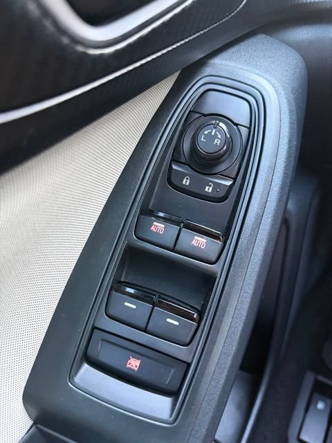 Used 2018 Subaru Impreza 2.0i Premium w/ Eyesight & BSD & Rcta AWD/4WD image 18