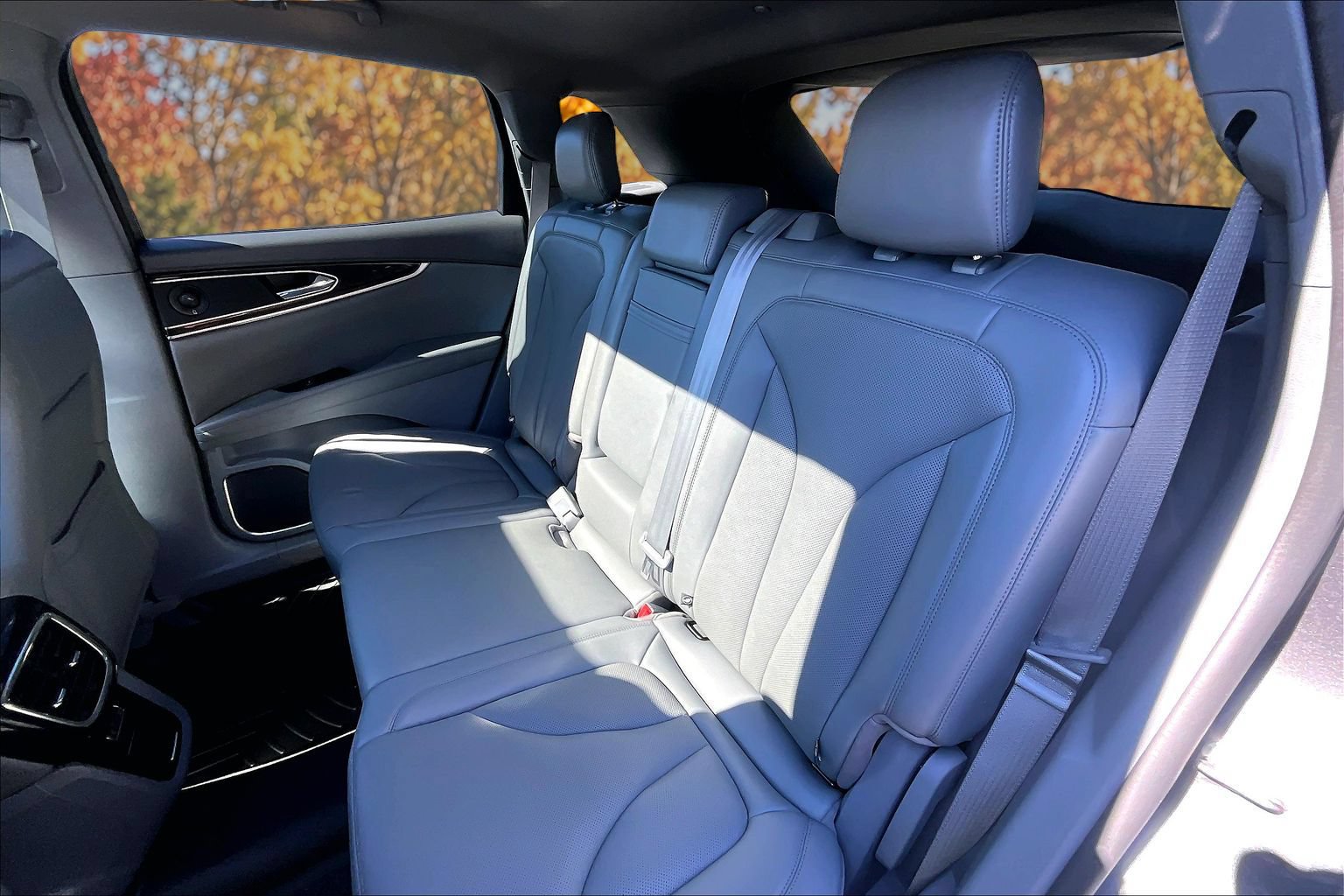 Used 2021 Lincoln Nautilus Reserve AWD/4WD image 29
