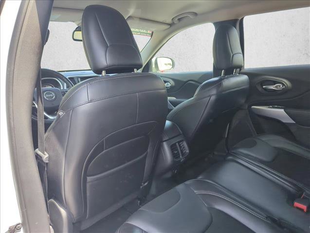 Used 2018 Jeep Cherokee Latitude Plus image 18