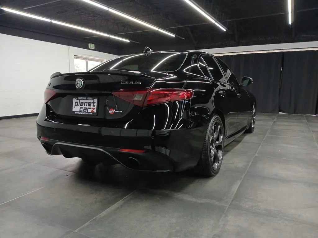 Used 2019 Alfa Romeo Giulia Ti Sport w/ Quick Order Package 22U Sport RWD image 36