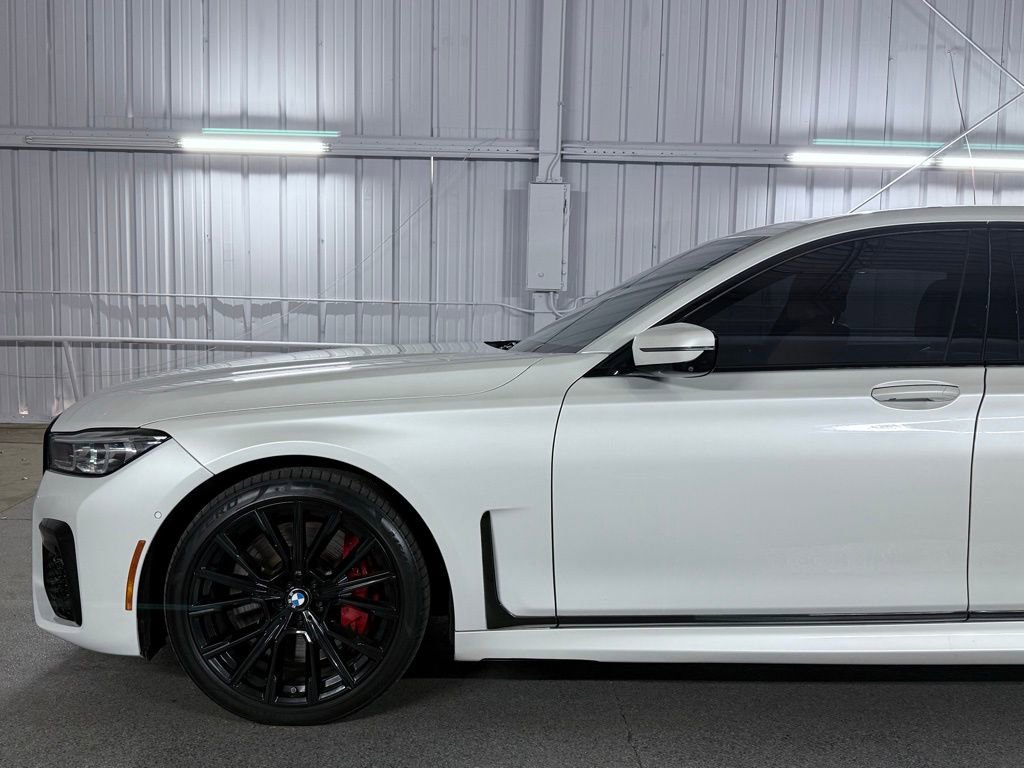 Used 2022 BMW 750i xDrive w/ Executive Package image 16