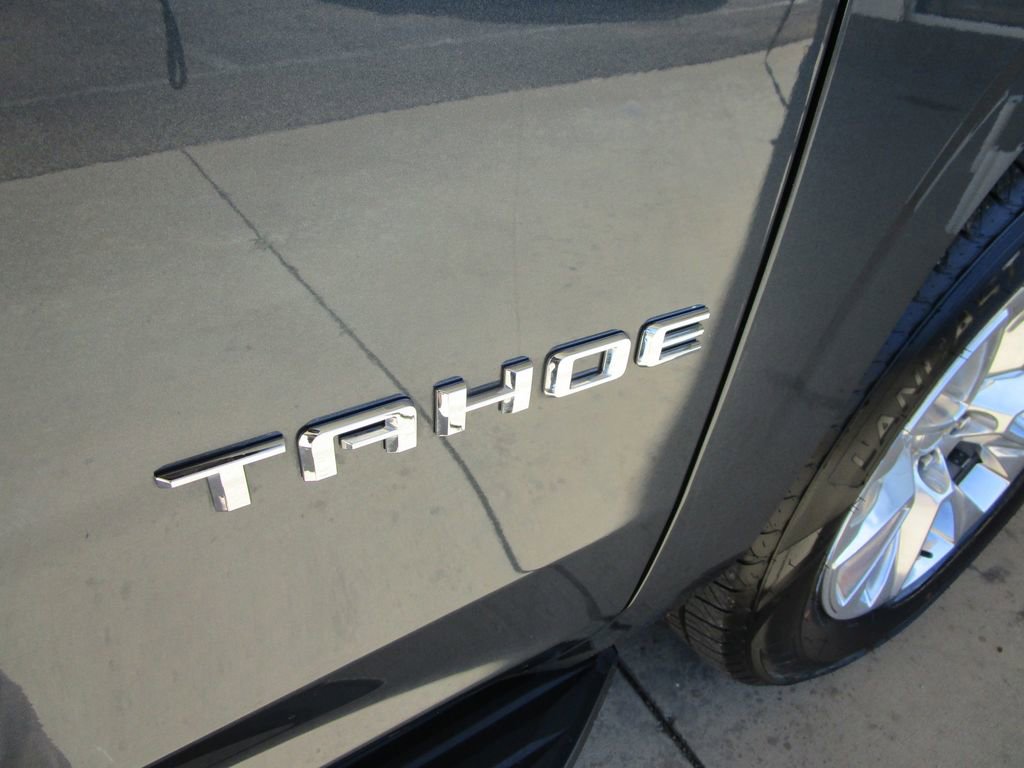 Used 2021 Chevrolet Tahoe Premier w/ Premium Package image 16