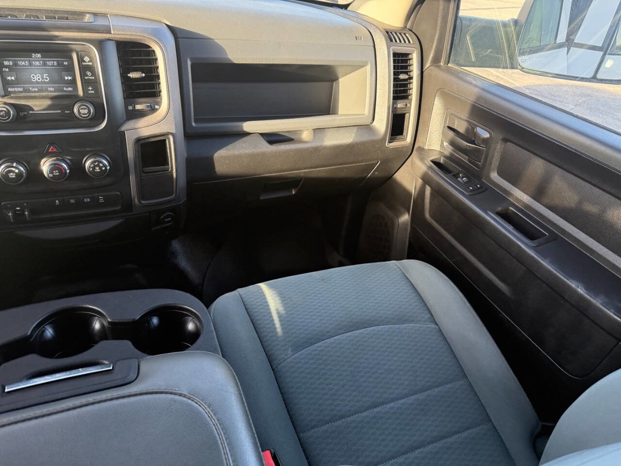 Used 2018 RAM 2500 Tradesman w/ Chrome Appearance Group image 32