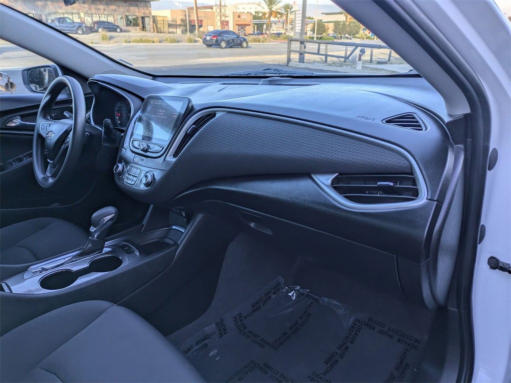 Used 2023 Chevrolet Malibu LT image 32