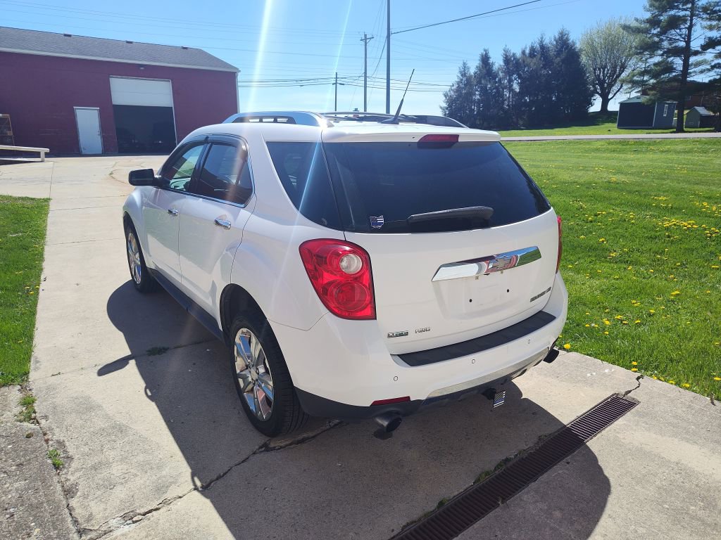 Used 2011 Chevrolet Equinox LTZ image 2