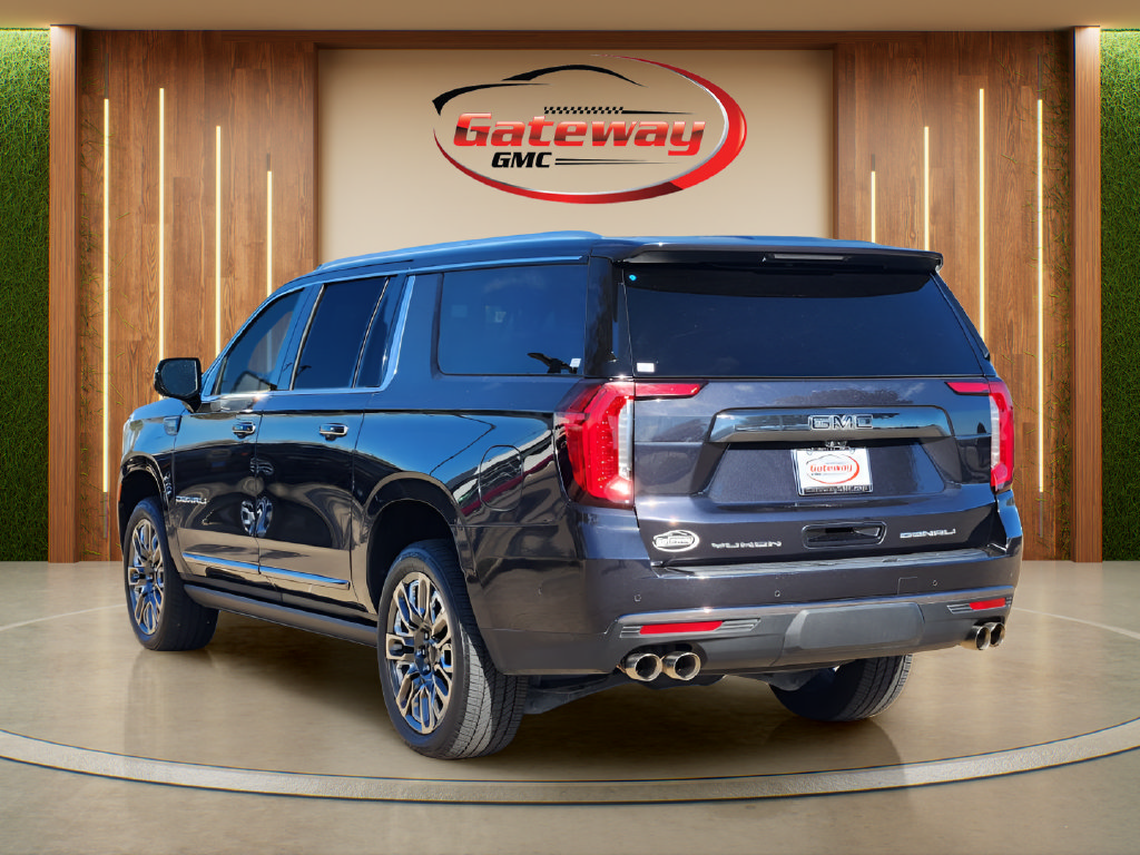 Used 2024 GMC Yukon XL Denali Ultimate AWD/4WD image 8