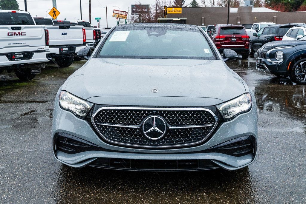 Used 2024 Mercedes-Benz E 350 4MATIC Sedan image 2