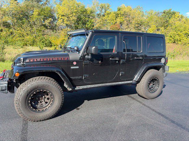 Used 2017 Jeep Wrangler Unlimited Rubicon AWD/4WD image 2