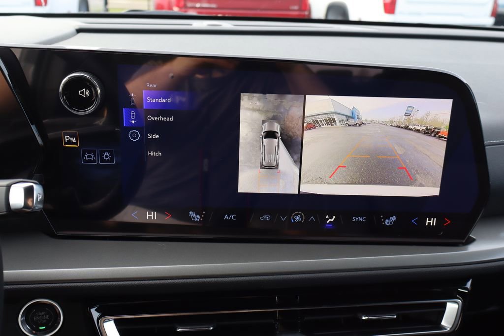 New 2026 Chevrolet Traverse LT image 11