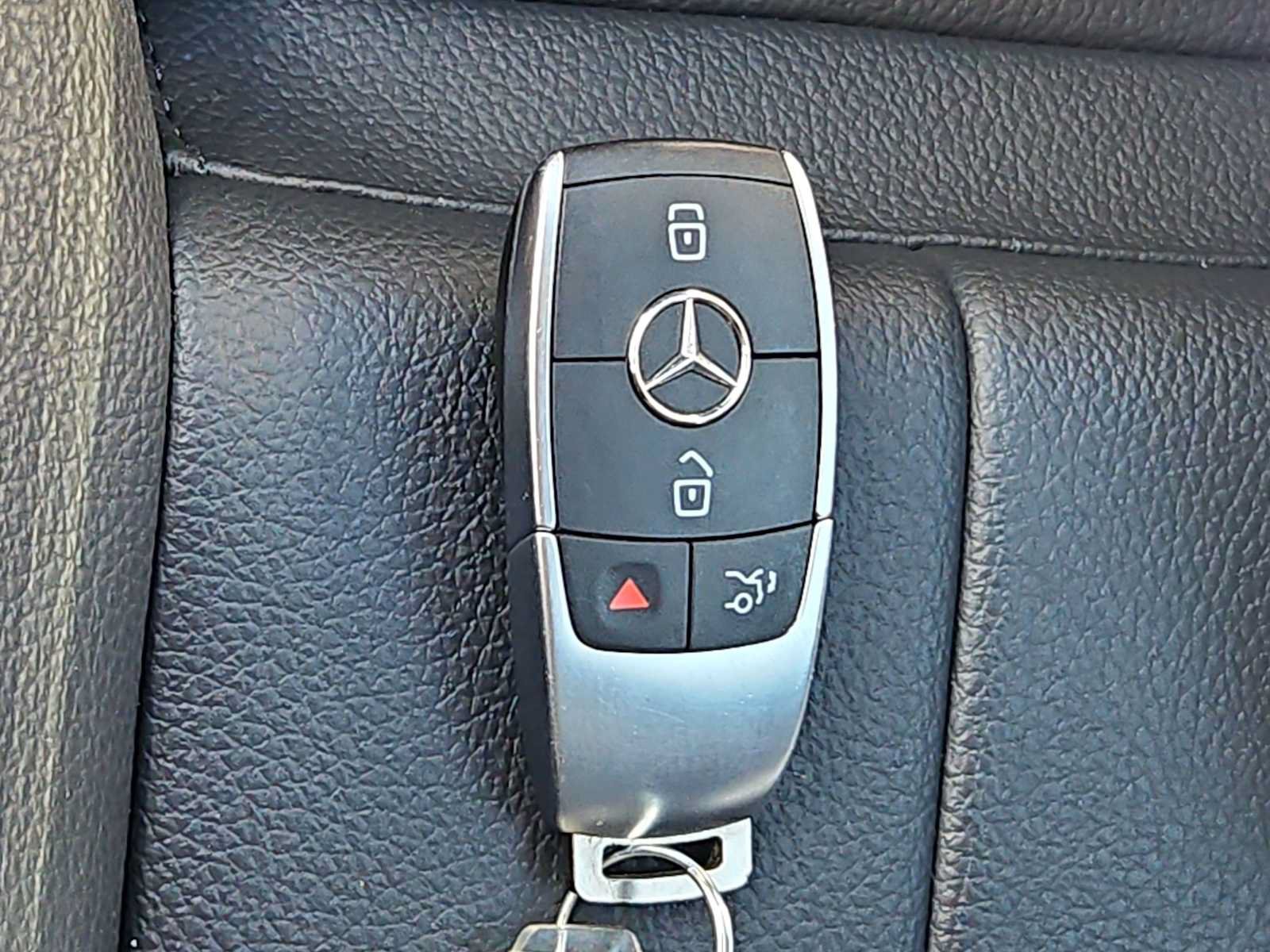 Used 2025 Mercedes-Benz CLA 250 image 35