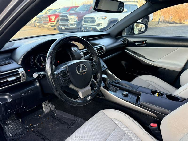 Used 2016 Lexus IS 200t w/ F Sport Package RWD image 28