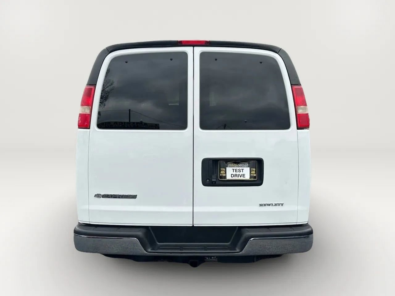 Used 2017 Chevrolet Express 2500 LS image 8