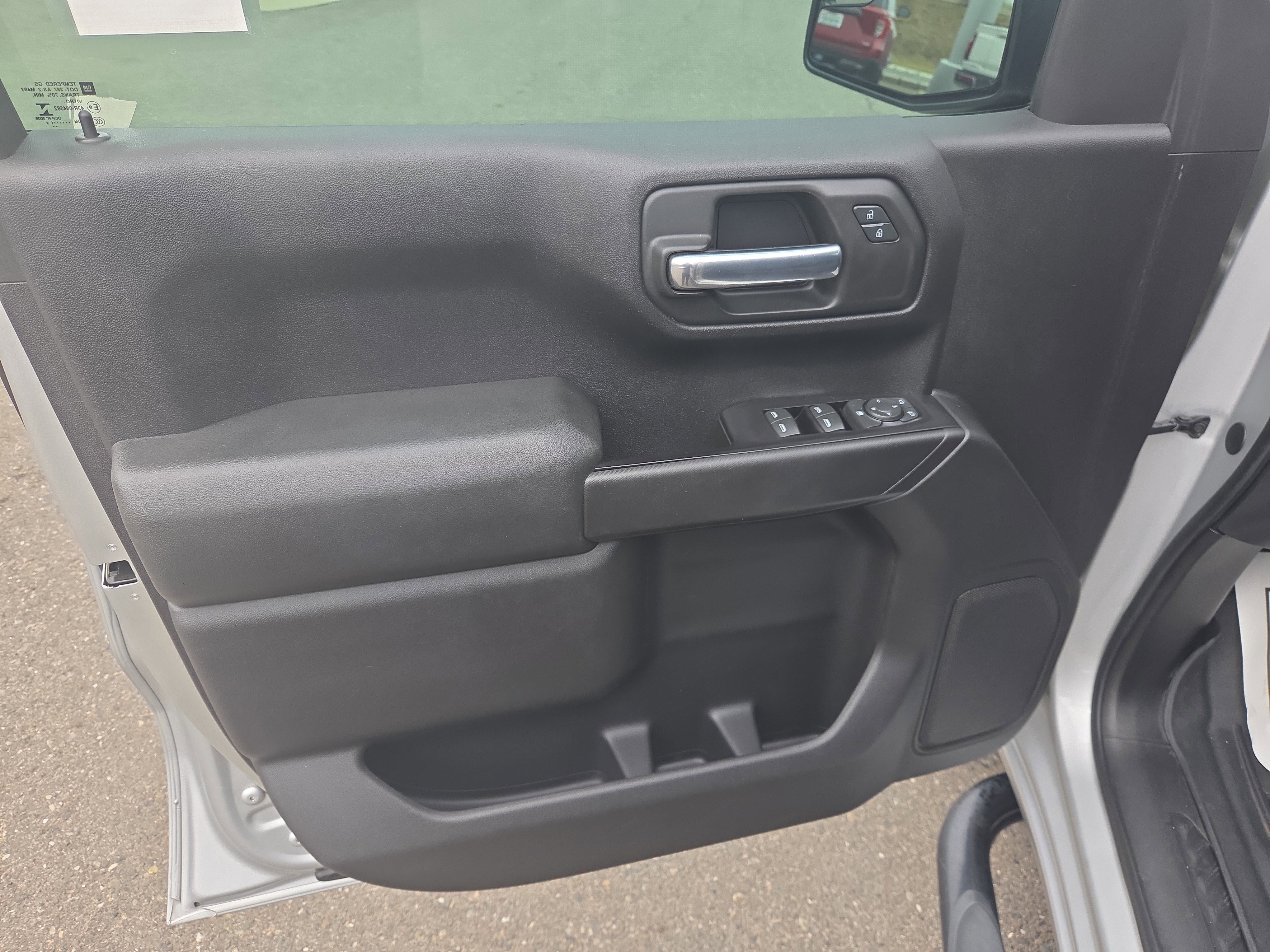 Used 2019 Chevrolet Silverado 1500 Custom w/ Trailering Package AWD/4WD image 11