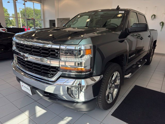 Used 2017 Chevrolet Silverado 1500 LT w/ All Star Edition AWD/4WD image 32