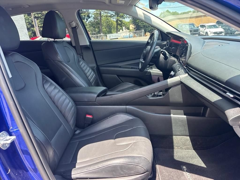 Used 2023 Hyundai Elantra Limited FWD image 13