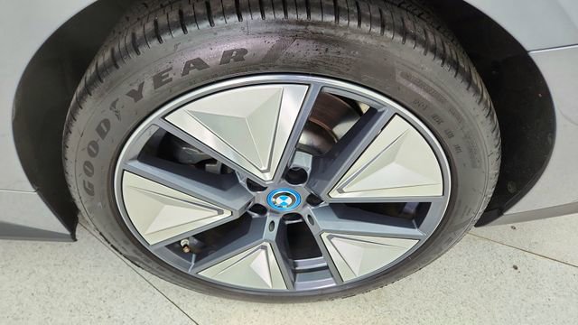 Used 2023 BMW i4 eDrive35 w/ Premium Package image 58