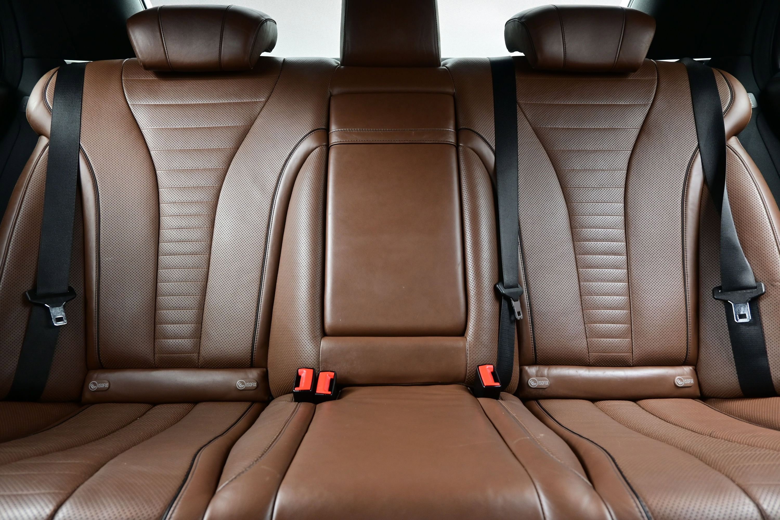 Used 2015 Mercedes-Benz S 550 Sedan image 19