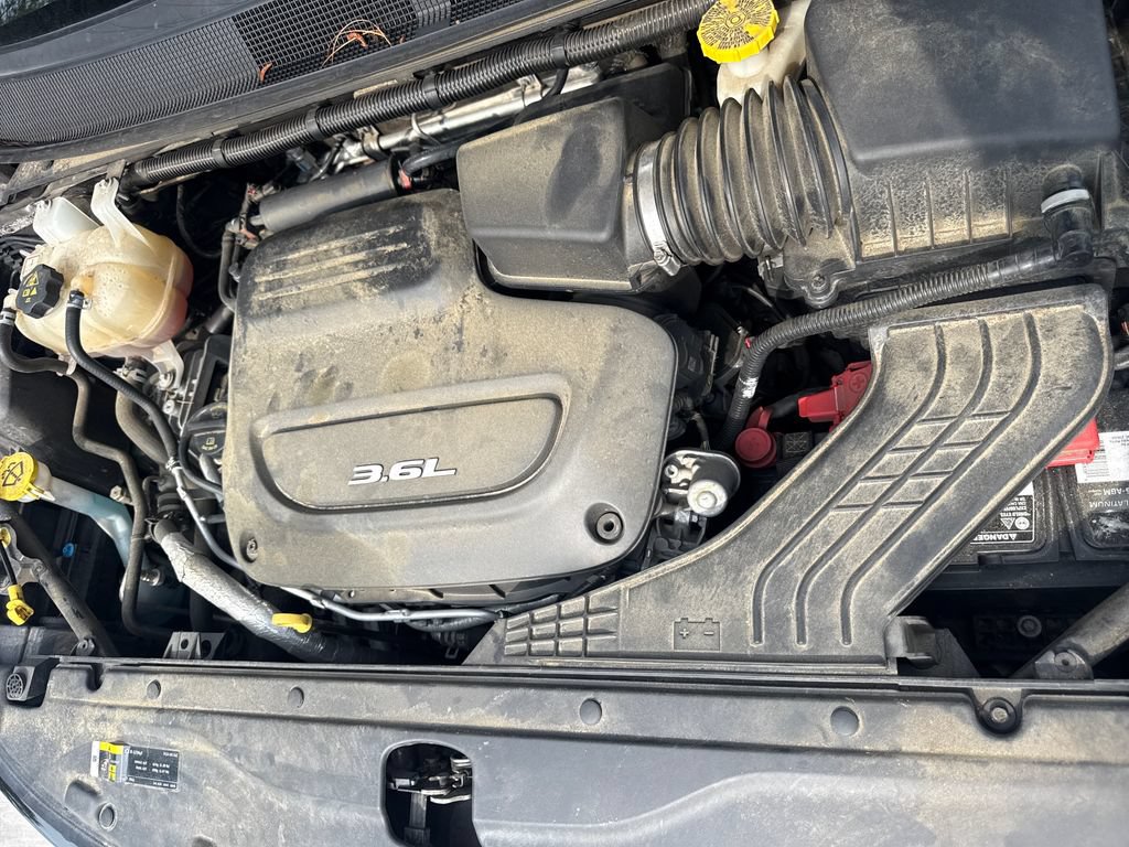 Used 2019 Chrysler Pacifica Touring Plus w/ S Appearance Package FWD image 35