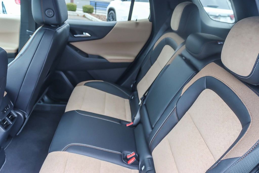 New 2026 Chevrolet Equinox ACTIV w/ Convenience Package III image 17