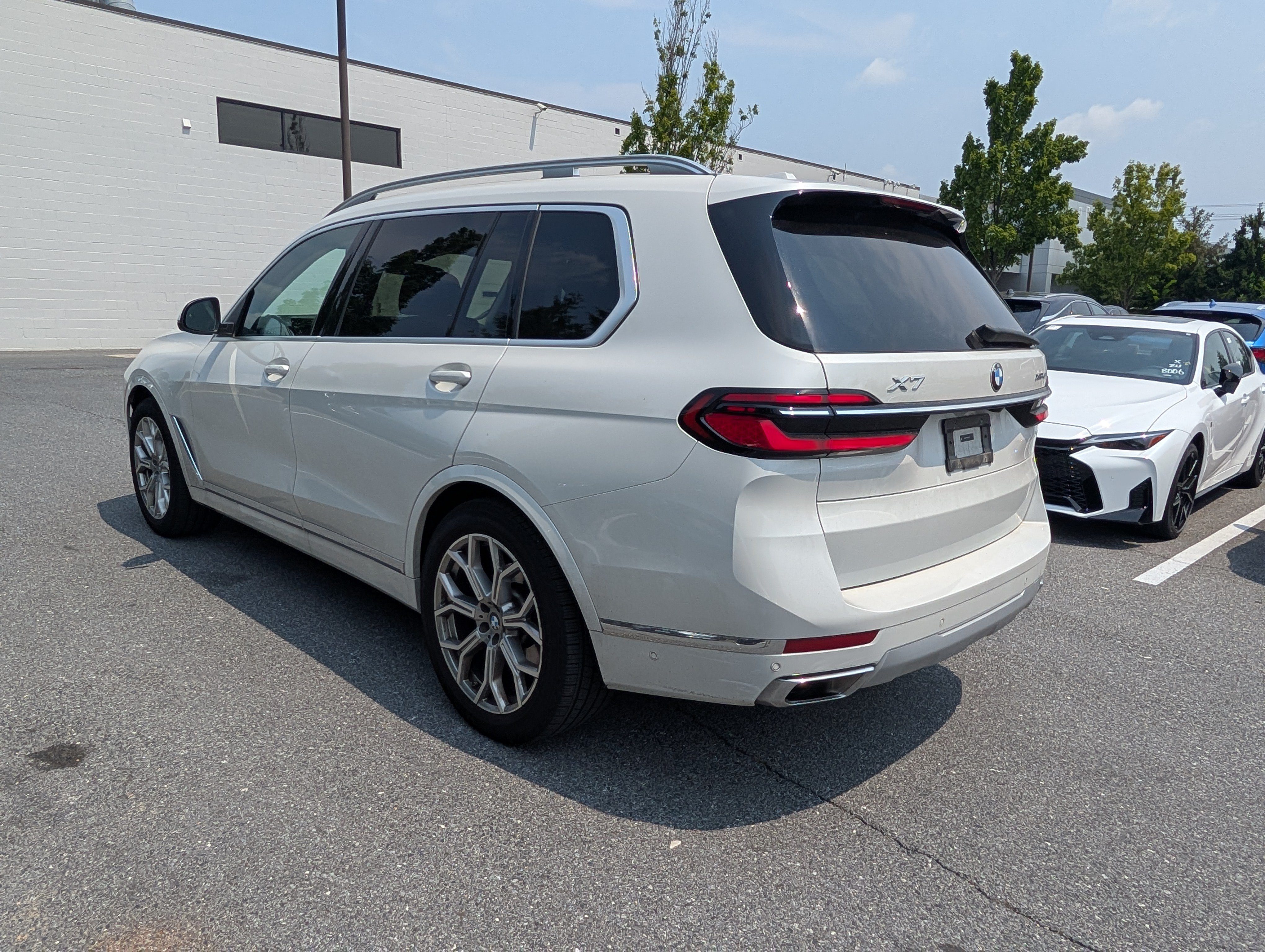 Used 2024 BMW X7 xDrive40i AWD/4WD image 5