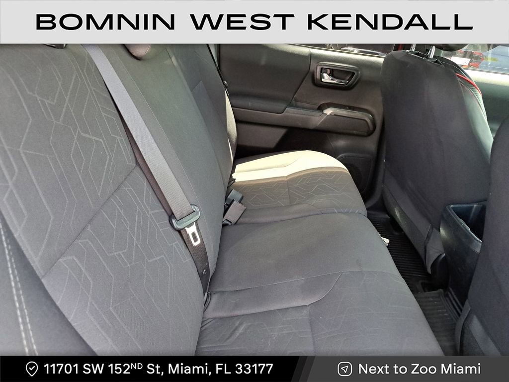 Used 2017 Toyota Tacoma SR image 6