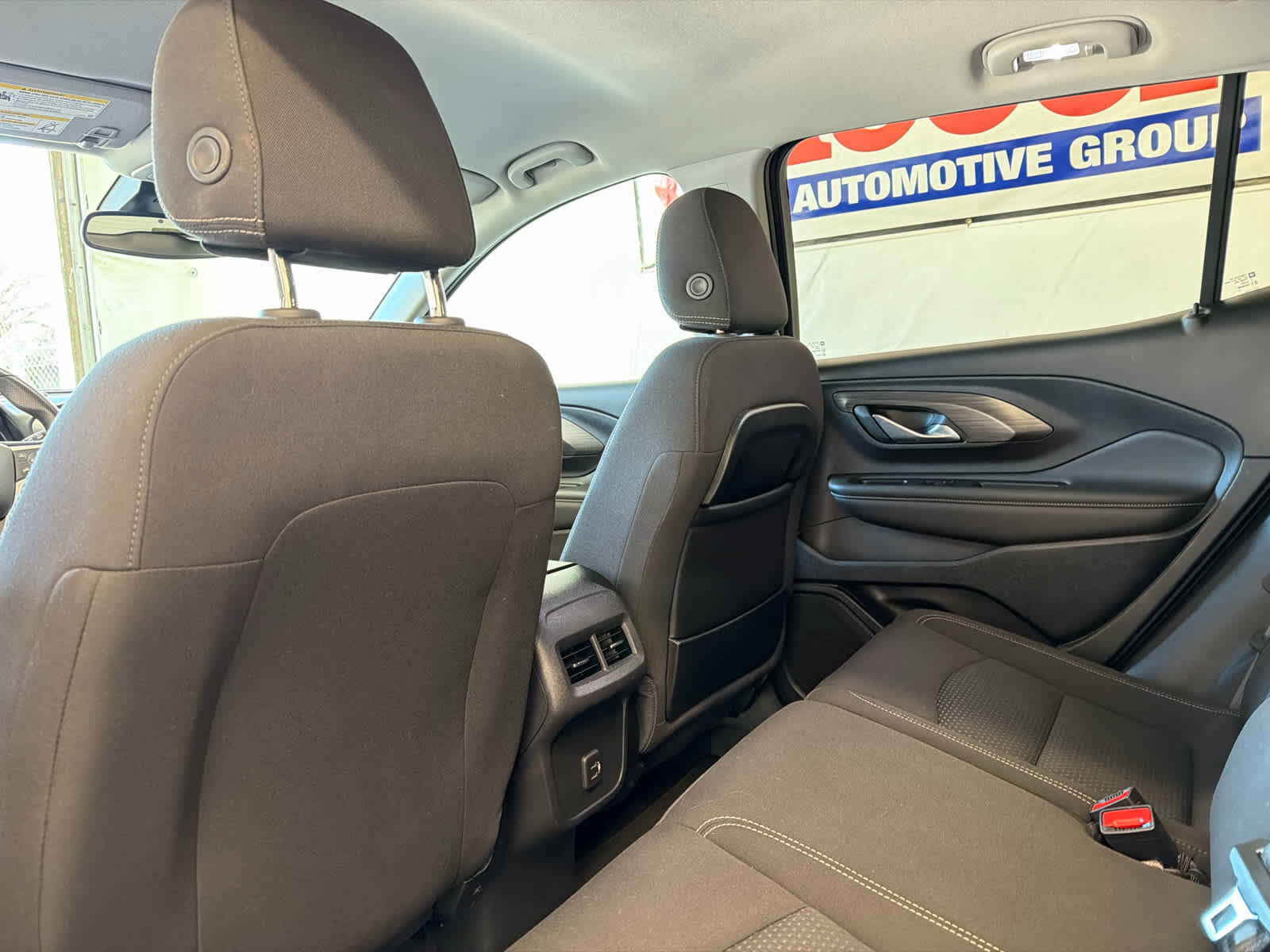 Used 2023 GMC Terrain SLE w/ Driver Convenience Package FWD image 21