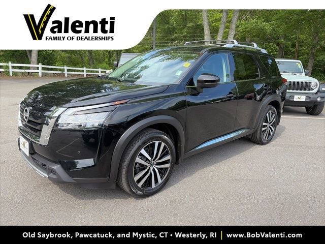 Used 2024 Nissan Pathfinder Platinum w/ Cargo Package