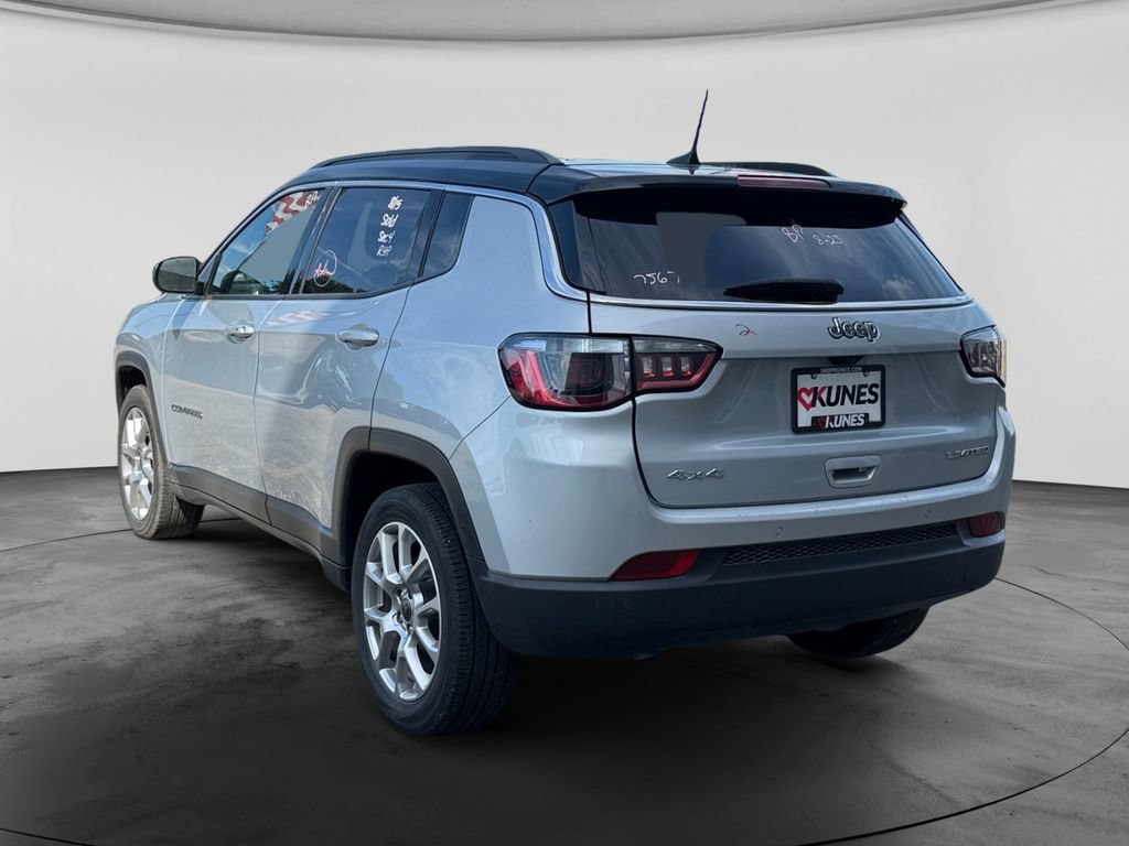 Used 2025 Jeep Compass Limited AWD/4WD image 7