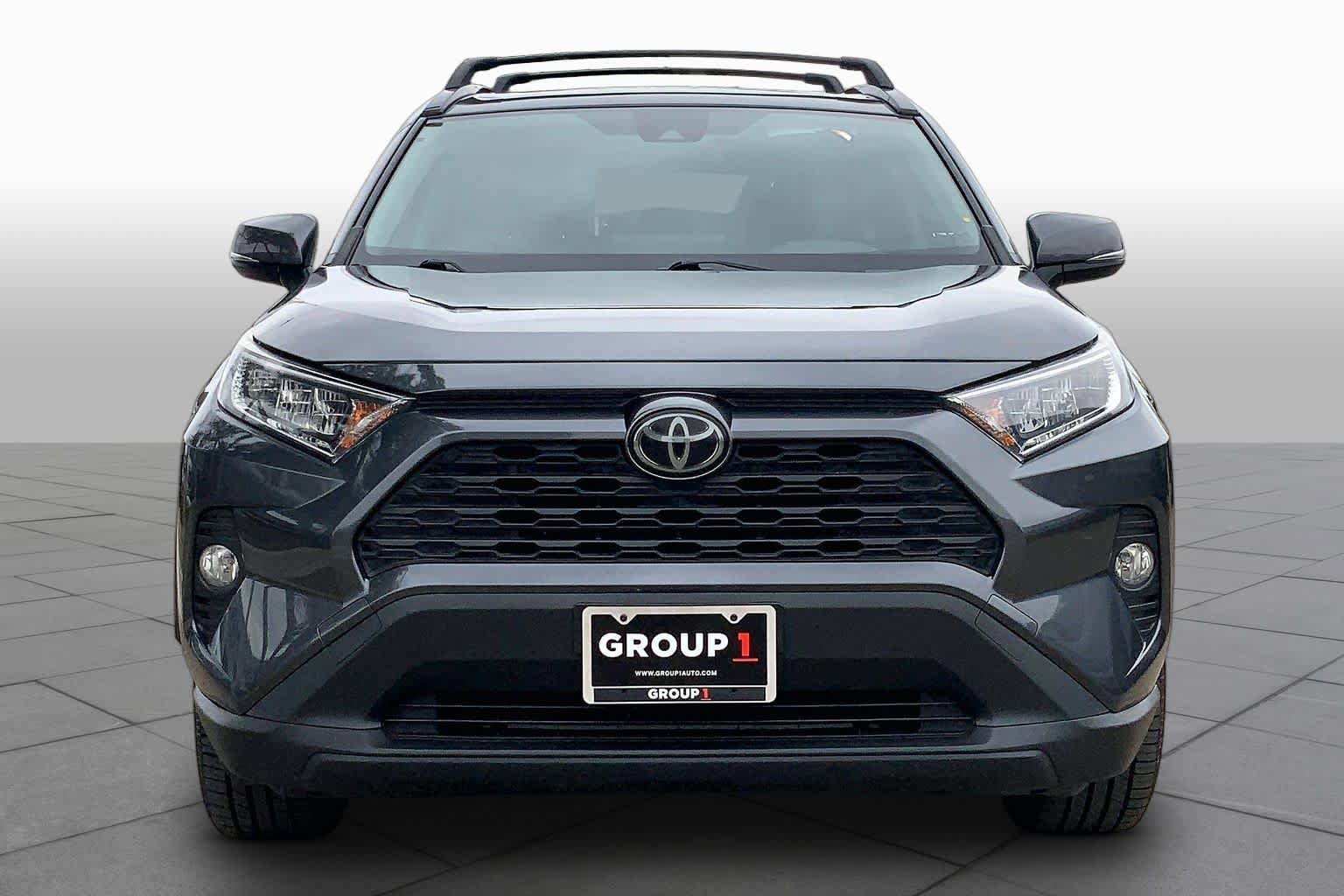 Used 2020 Toyota RAV4 XLE Premium FWD image 4