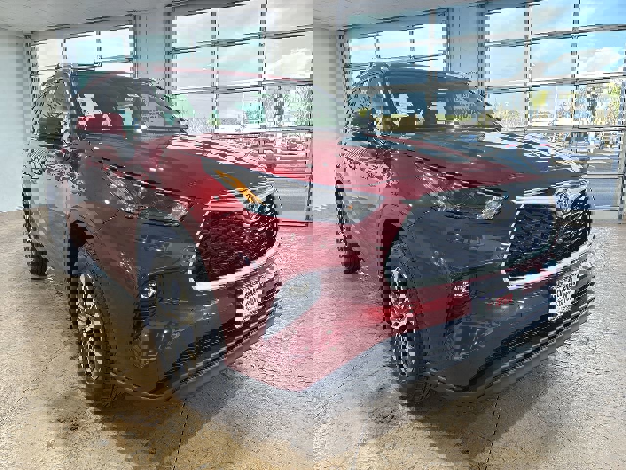 New 2026 Toyota Highlander XLE image 4