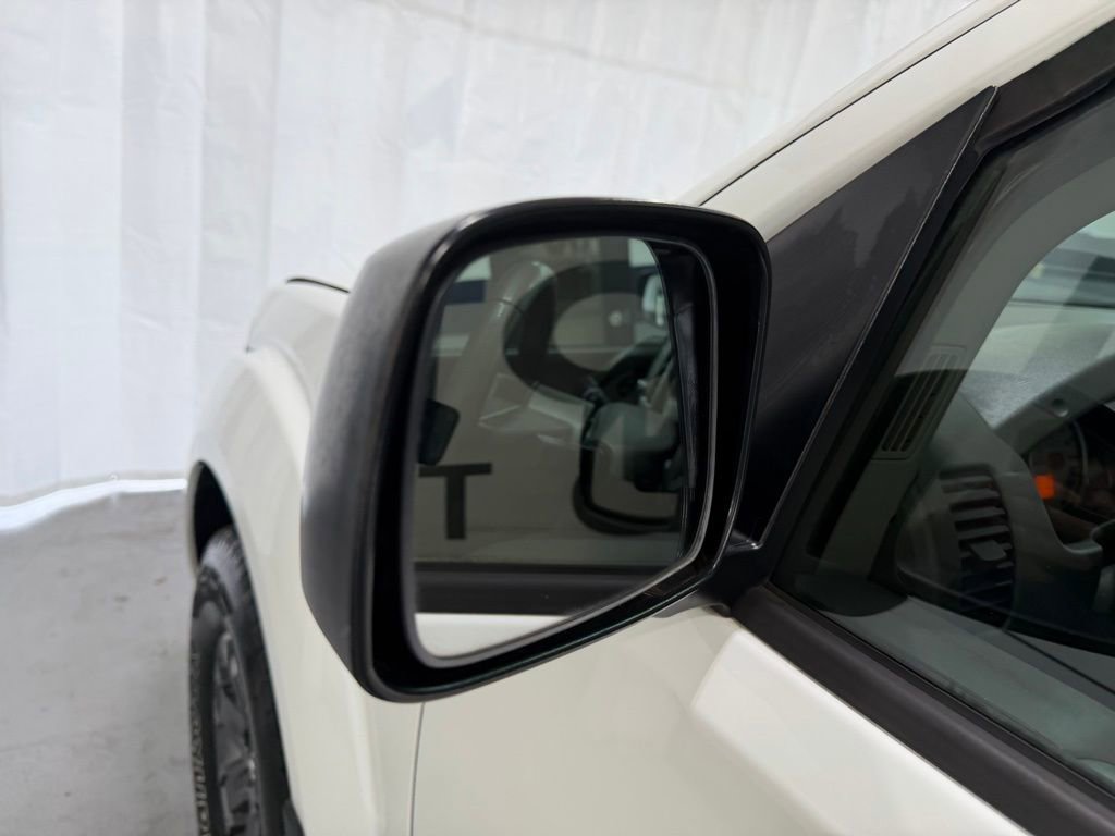 Used 2019 Nissan Frontier Desert Runner image 5