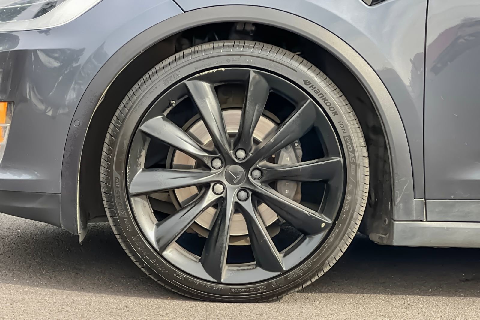 Used 2018 Tesla Model X 100D image 36