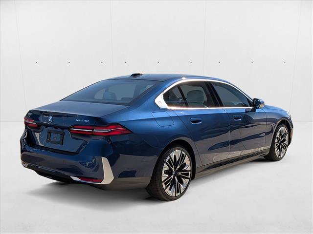 New 2026 BMW i5 eDrive40 image 2