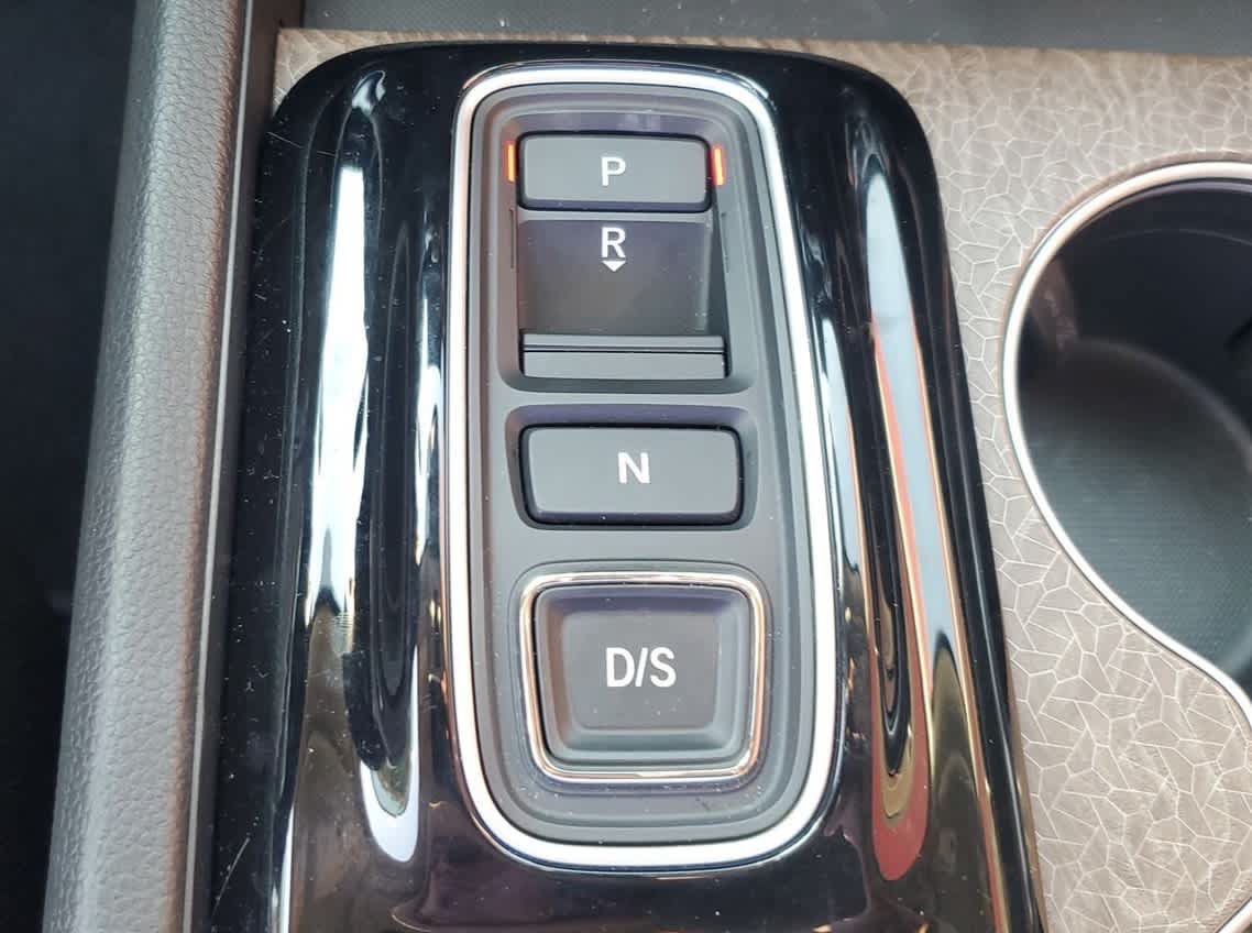 Used 2026 Honda Pilot Elite image 14