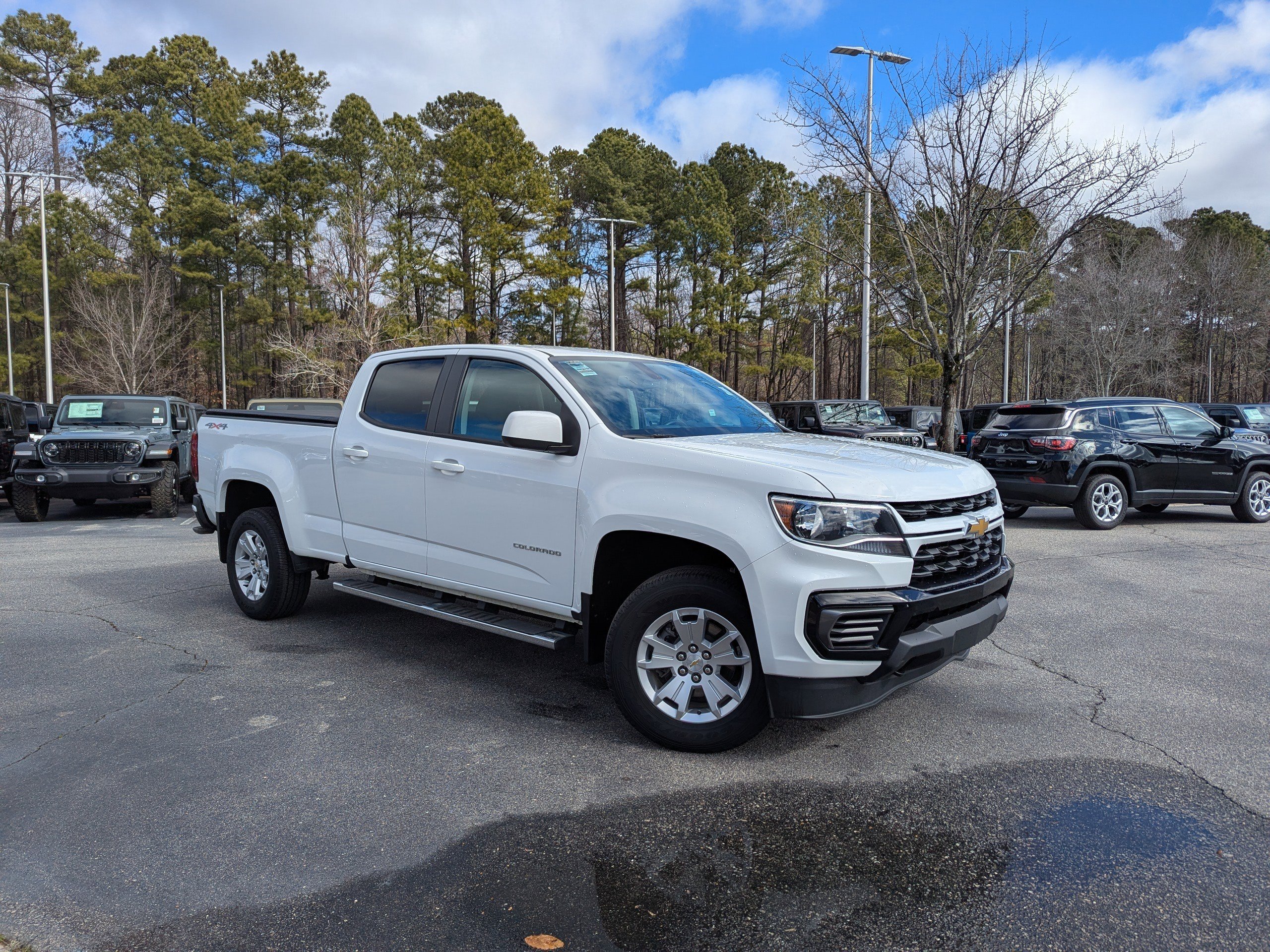 Used 2022 Chevrolet Colorado LT image 3