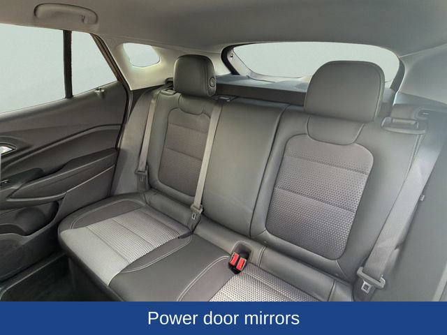 Used 2025 Chevrolet Trax LT FWD image 18
