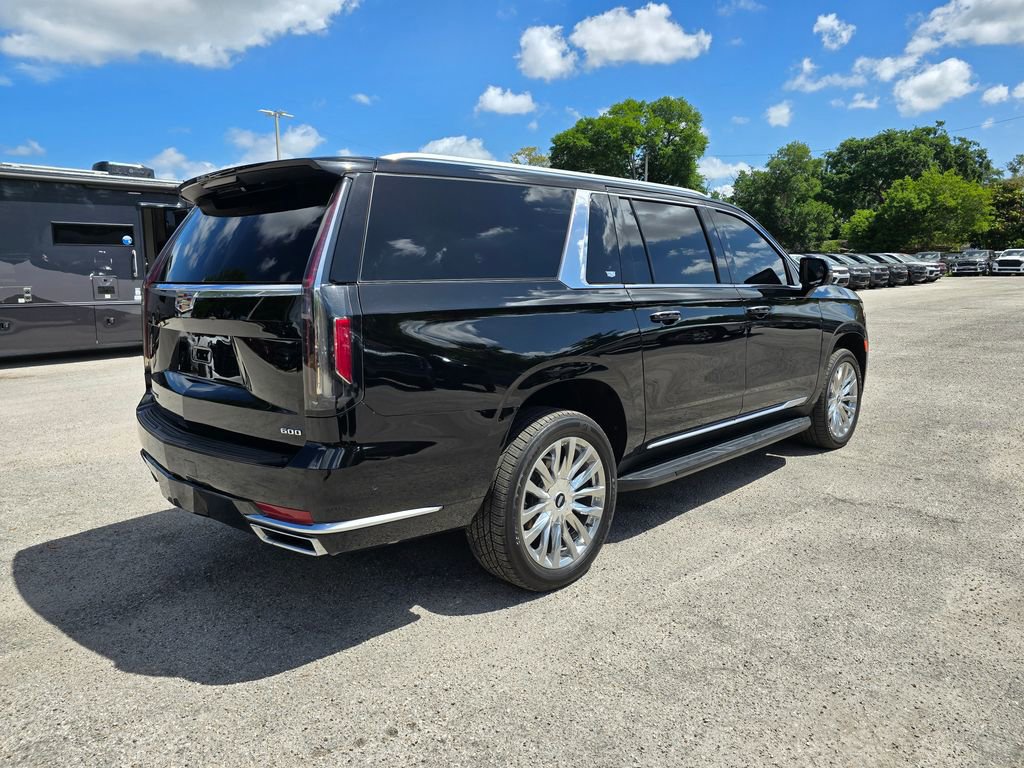 Used 2022 Cadillac Escalade ESV Premium Luxury image 6