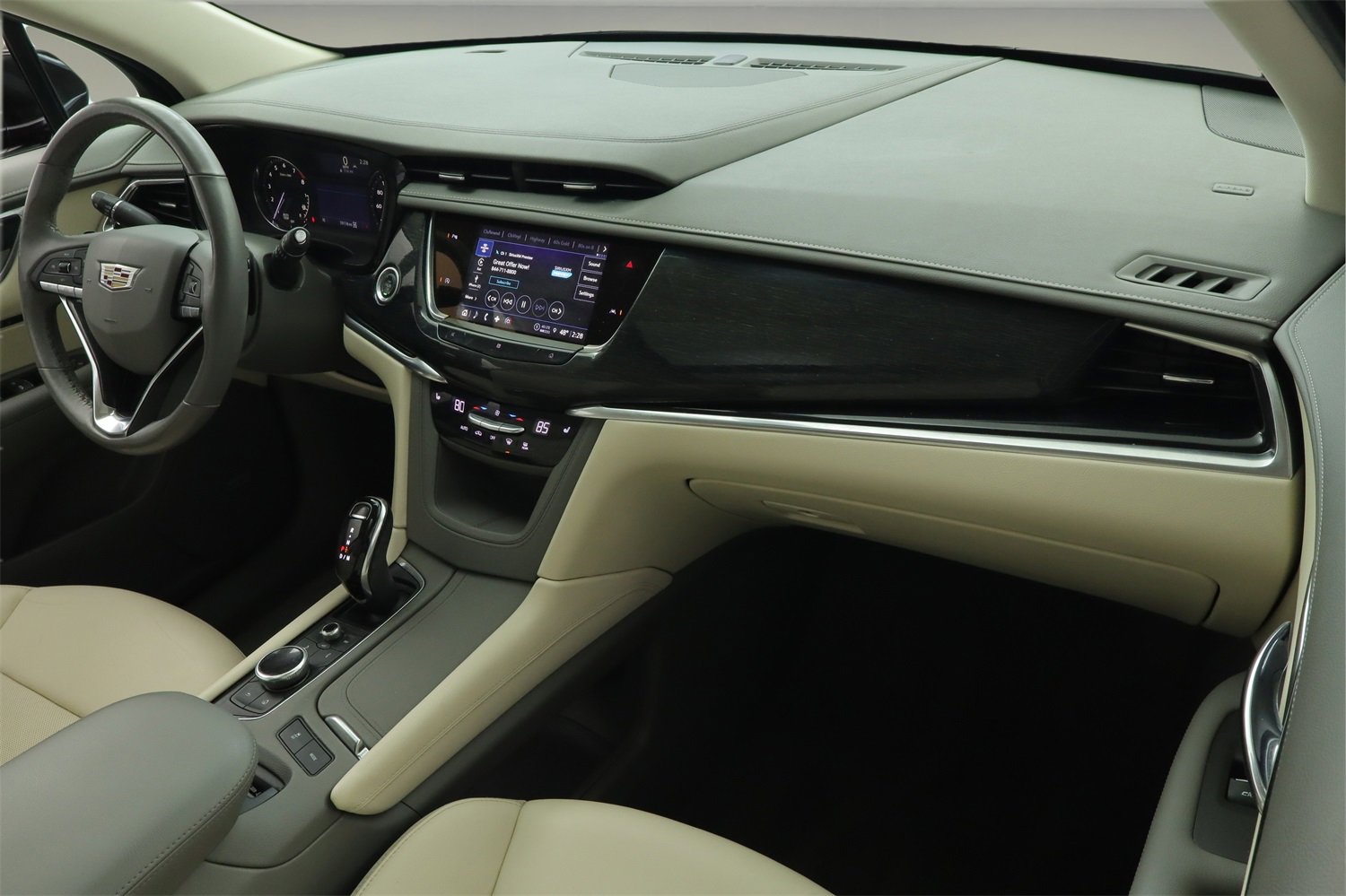 Used 2021 Cadillac XT6 Premium Luxury image 17