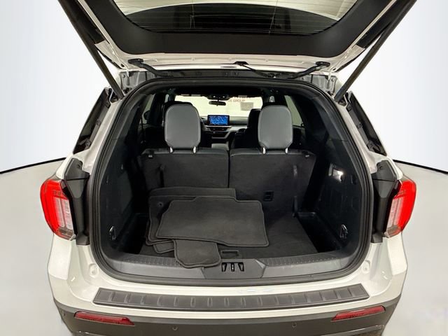 Used 2025 Ford Explorer ST-Line AWD/4WD image 27