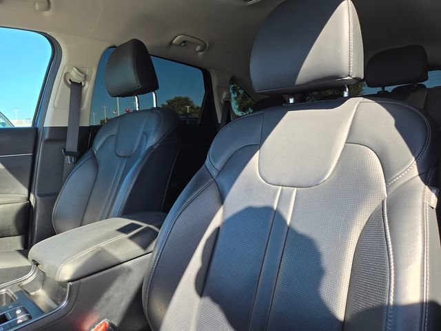 Certified 2025 Kia Sorento EX AWD/4WD image 13